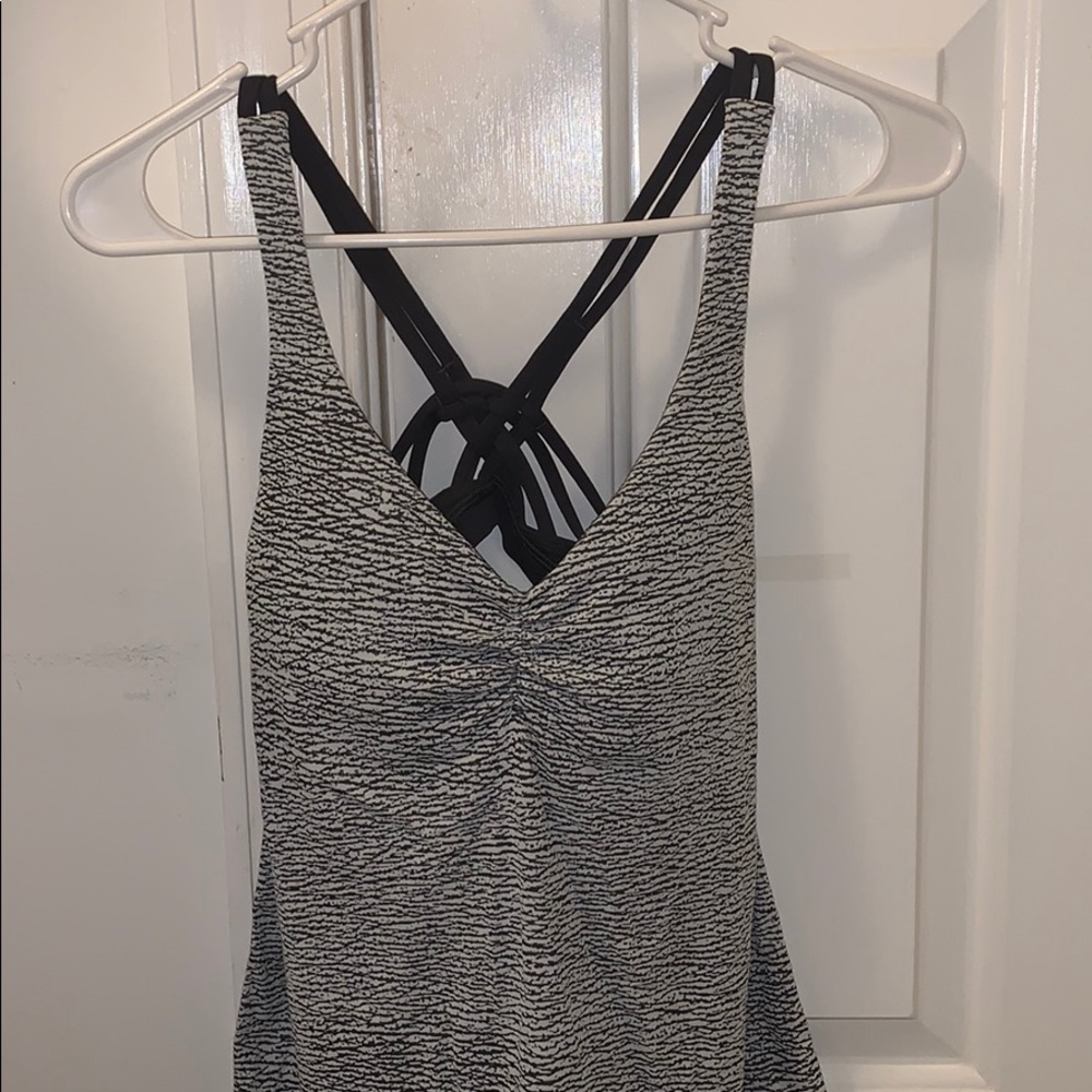 Lululemon backless tank top with built in bra